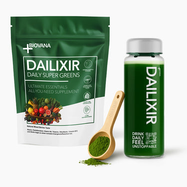 Grüner Beutel Dailixir mit Obstgrafik, Holzlöffel mit Pulver und transparente Flasche mit Shake